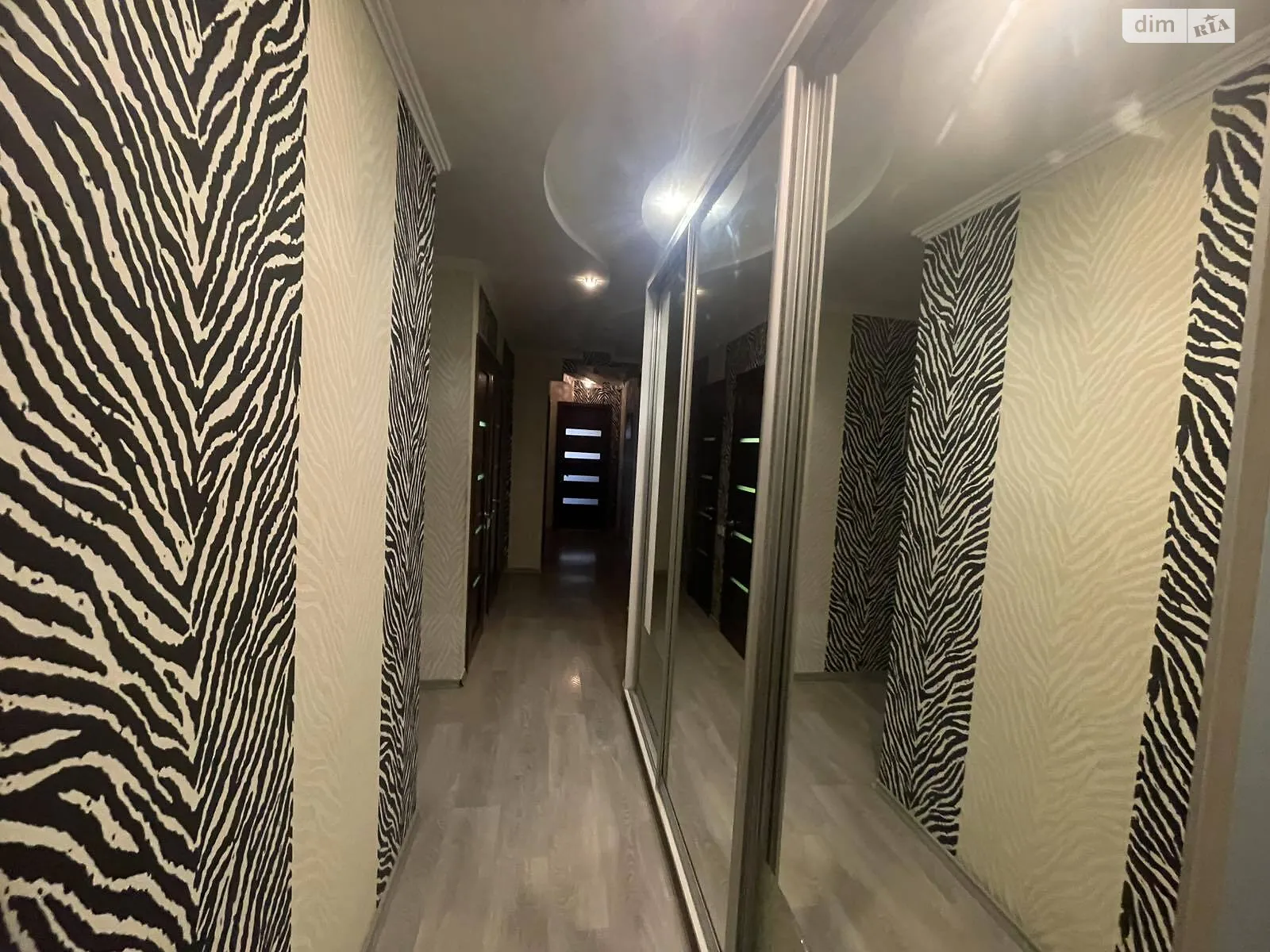 Продается 2-комнатная квартира 80 кв. м в Лиманке, мас. Радужный - фото 1