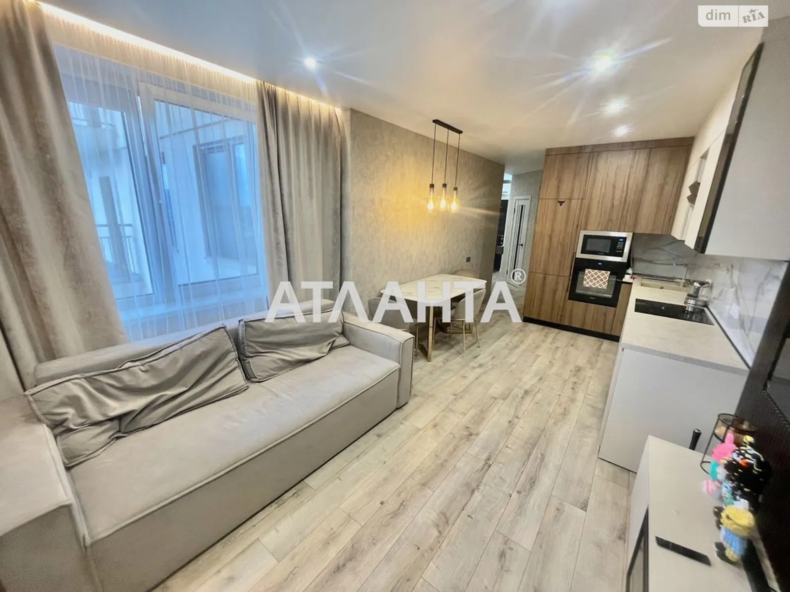 Продается 2-комнатная квартира 69.9 кв. м в Лиманке, ул. Жемчужная, 8 - фото 1