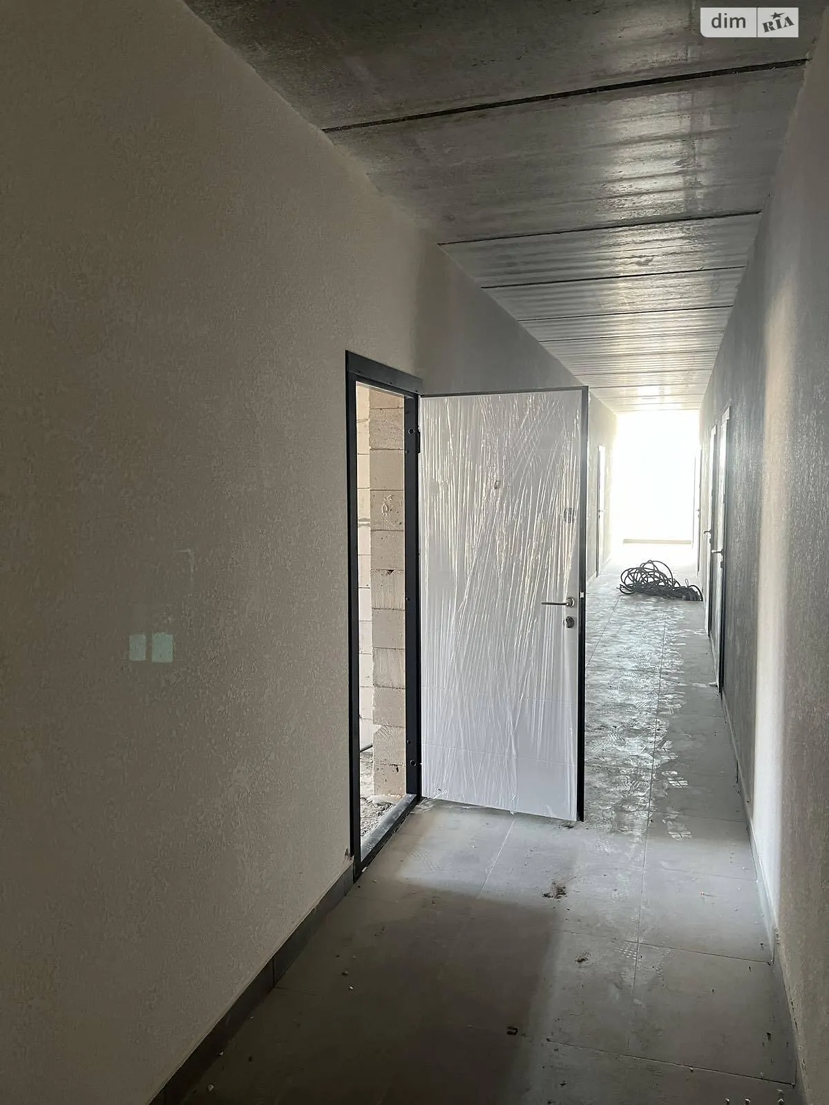 Продается 1-комнатная квартира 32 кв. м в Святопетровское, ул. Богдана Хмельницкого, 21Б - фото 1