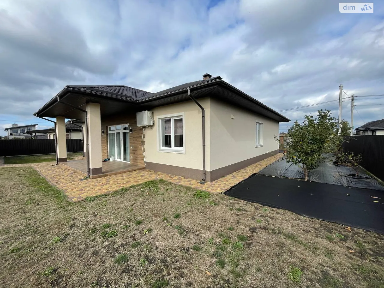Продается одноэтажный дом 143 кв. м с подвалом, цена: 245000 $ - фото 1