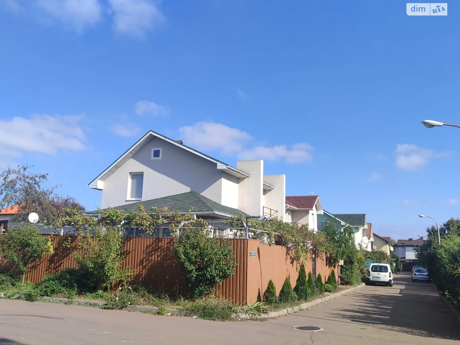 Продается дом на 2 этажа 94 кв. м с террасой, цена: 115000 $ - фото 1