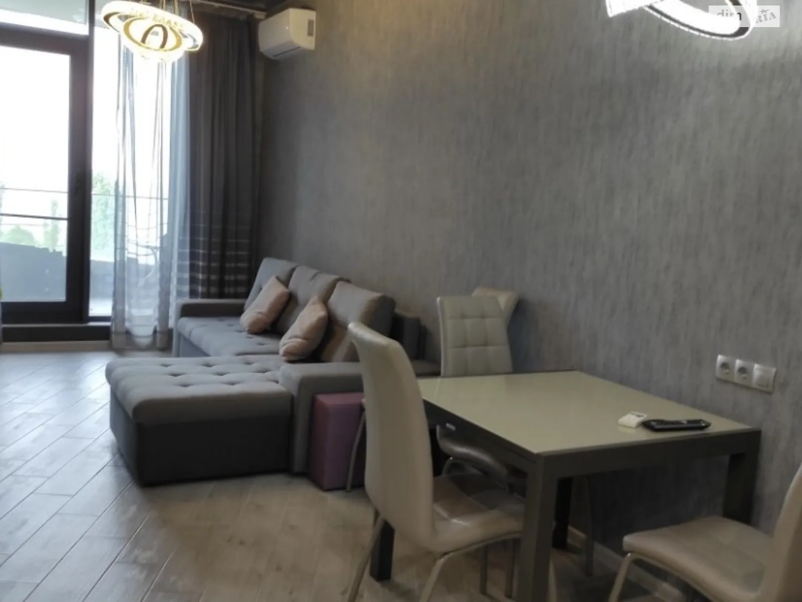Продается 1-комнатная квартира 58.3 кв. м в Одессе, Фонтанская дор. - фото 1