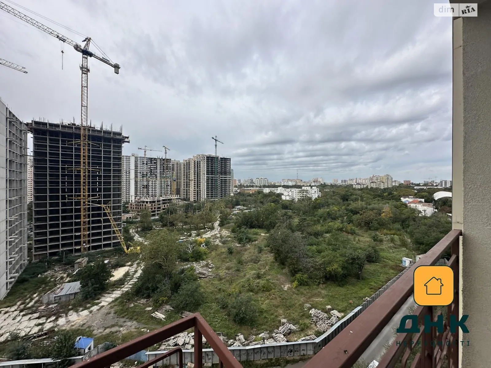 Продається 2-кімнатна квартира 55 кв. м у Одесі, бул. Французький, 60Б - фото 1