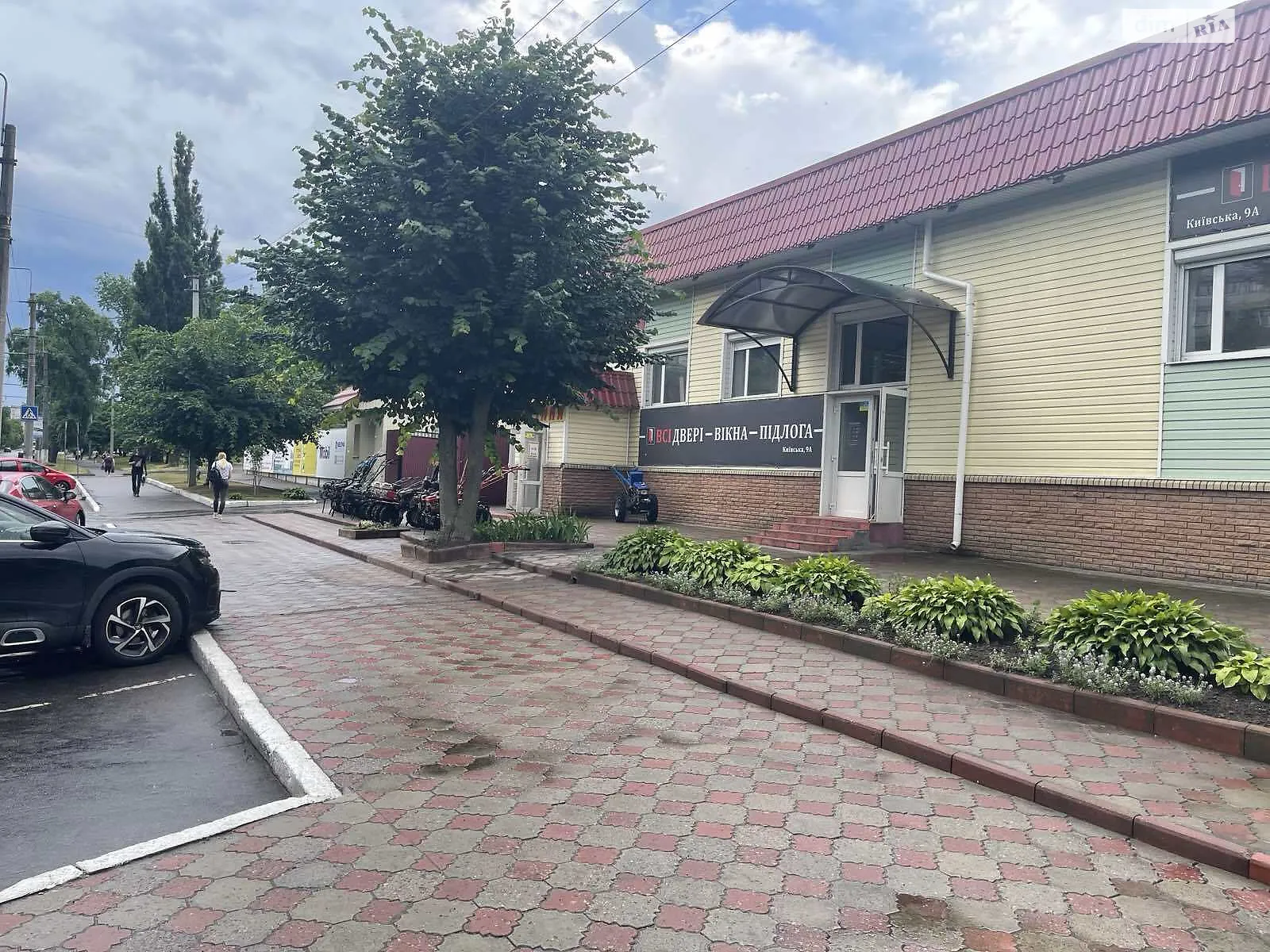 Сдается в аренду помещения свободного назначения 135 кв. м в 1-этажном здании, цена: 29700 грн - фото 1