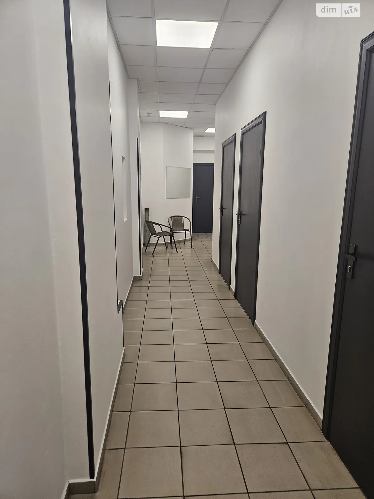 Сдается в аренду офис 50 кв. м в бизнес-центре, цена: 13000 грн - фото 1