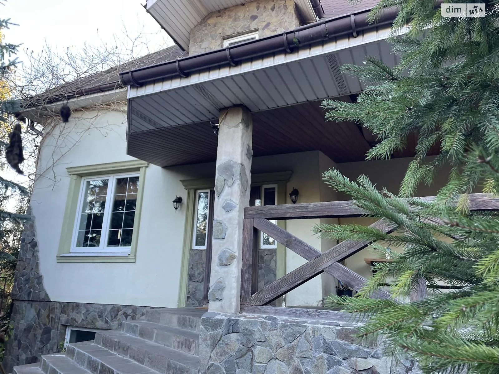 Продается дом на 3 этажа 310.7 кв. м с гаражом, цена: 165000 $ - фото 1