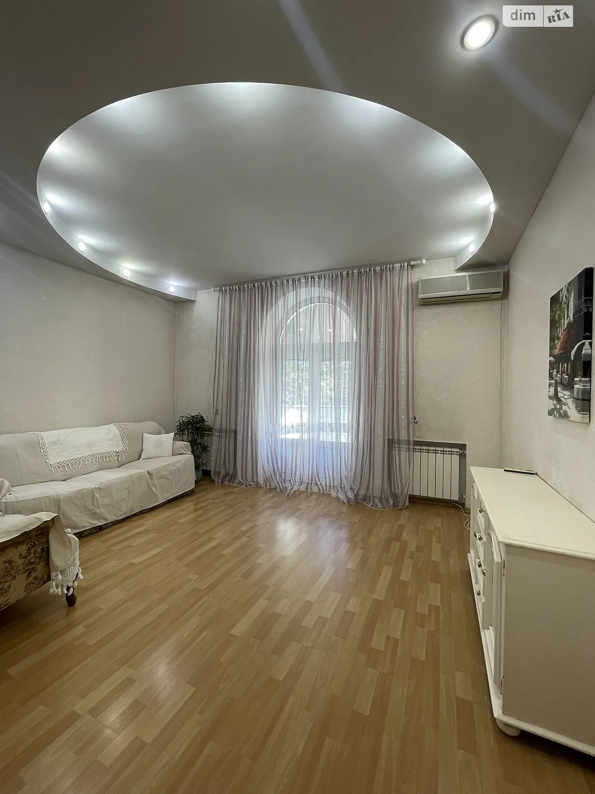 Продается 3-комнатная квартира 77 кв. м в Черноморске, просп. Мира(Ленина ул.), 6 - фото 1