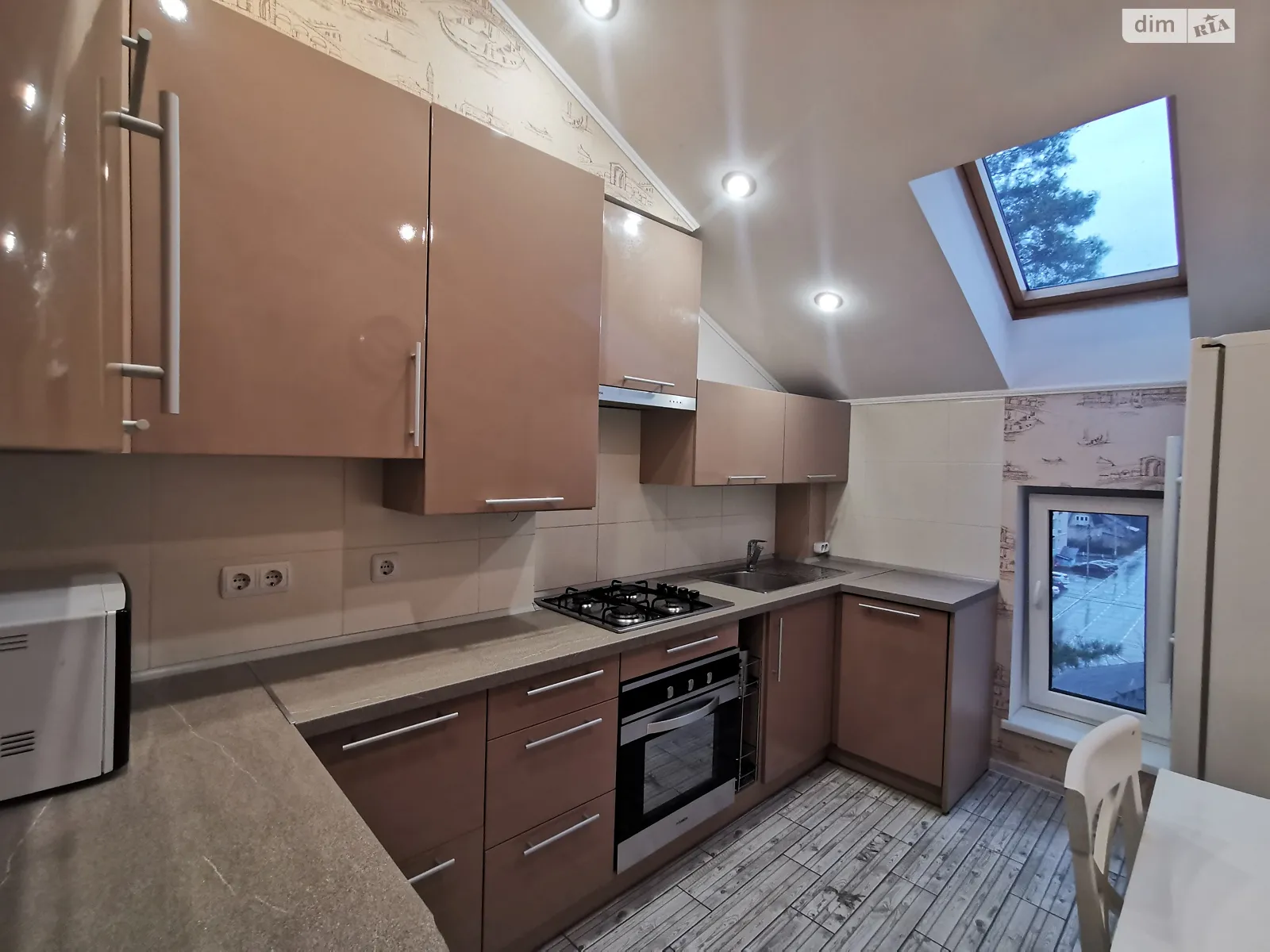 Продается 2-комнатная квартира 56.6 кв. м в Ирпене, ул. Ерощенко(Островского), 12В - фото 1