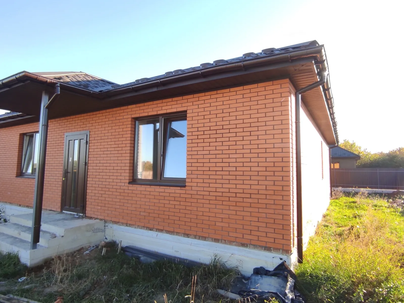 Продається одноповерховий будинок 100 кв. м з верандою, цена: 80000 $ - фото 1