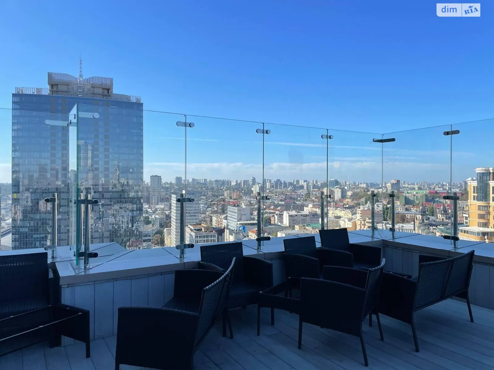Сдается в аренду офис 130 кв. м в бизнес-центре, цена: 2850 $ - фото 1