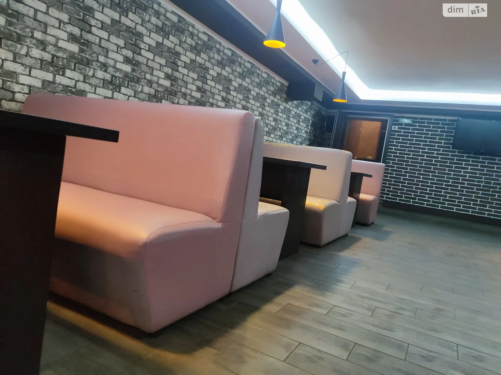 Продается помещения свободного назначения 116.8 кв. м в 5-этажном здании, цена: 69900 $ - фото 1