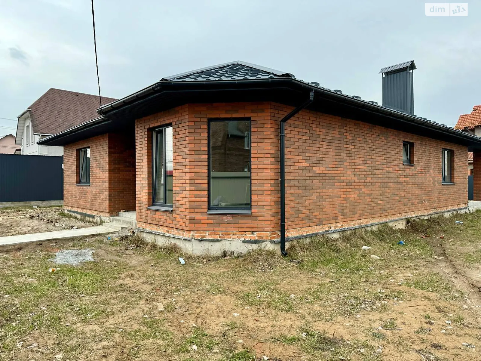 Продається одноповерховий будинок 130 кв. м с басейном, цена: 115000 $ - фото 1