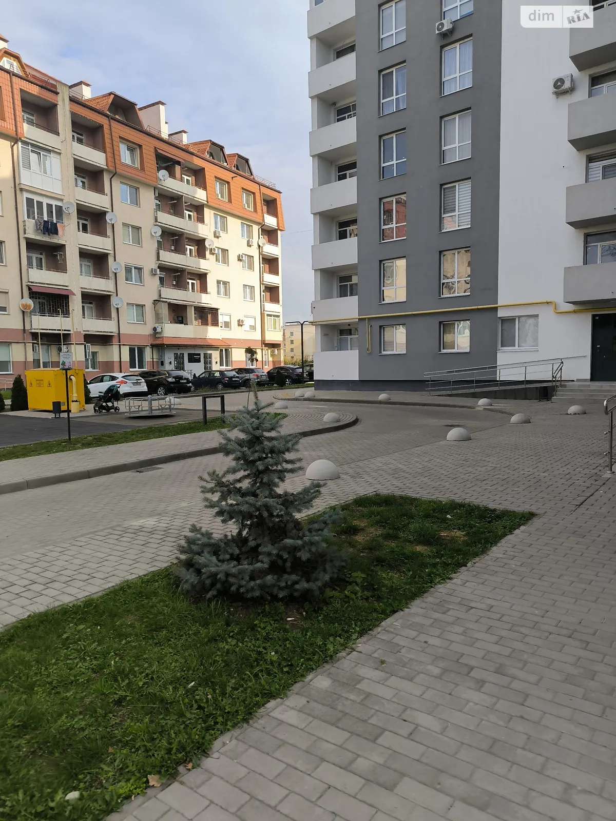 Продается 2-комнатная квартира 78 кв. м в Ужгороде, ул. Гленца, 14 - фото 1