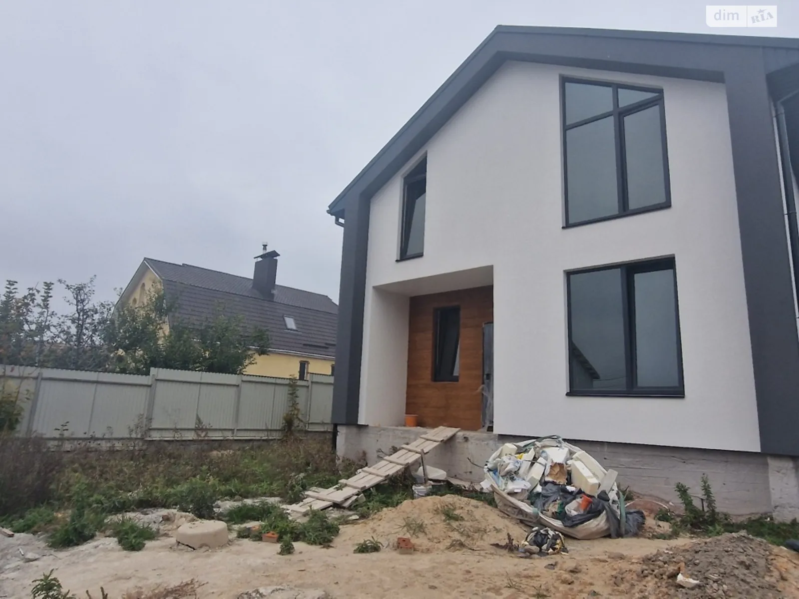 Продается дом на 2 этажа 125 кв. м с баней/сауной, цена: 119500 $ - фото 1