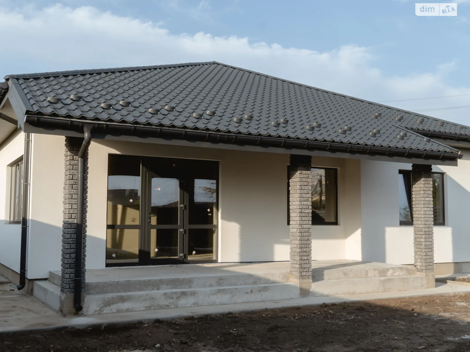 Продається одноповерховий будинок 120 кв. м с басейном, цена: 110000 $ - фото 1