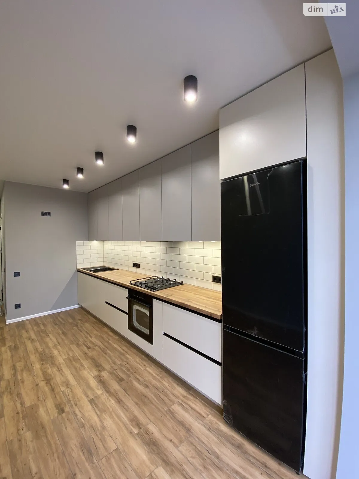 Продается 1-комнатная квартира 43.4 кв. м в Ивано-Франковске, ул. Высочана Семена, 18 - фото 1