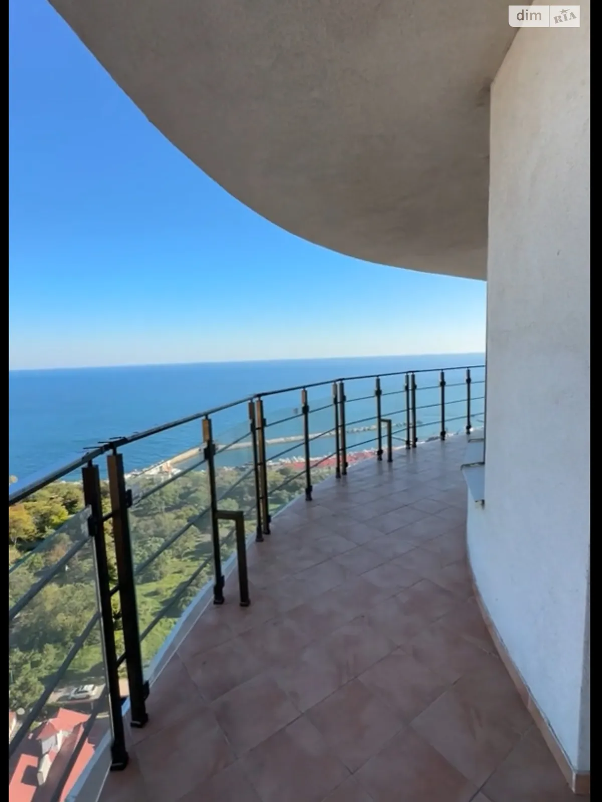 Продается 3-комнатная квартира 121 кв. м в Одессе, ул. Валерия Самофалова, 16А/2 - фото 1