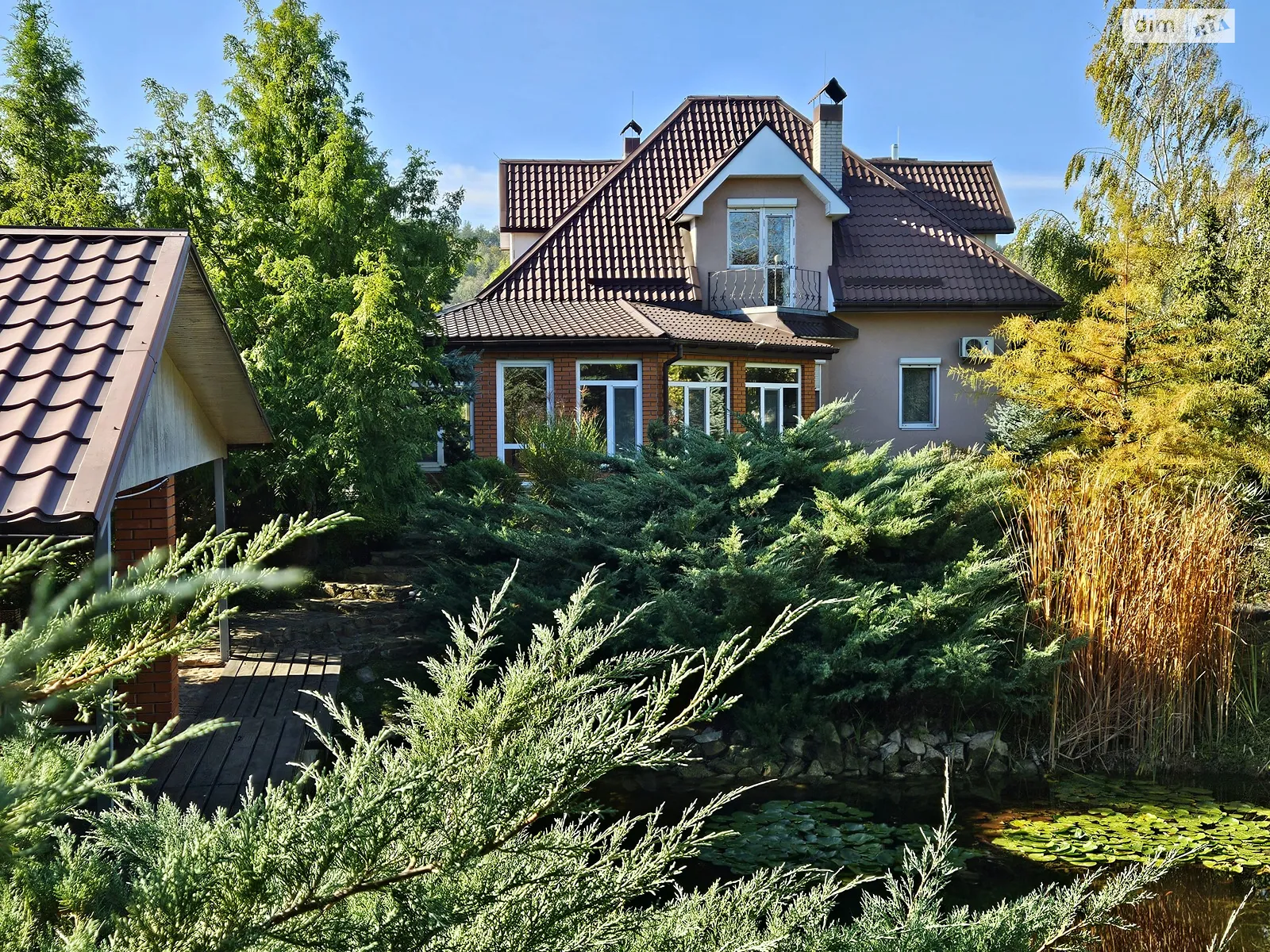 Продается дом на 2 этажа 183.7 кв. м с подвалом, цена: 277000 $ - фото 1