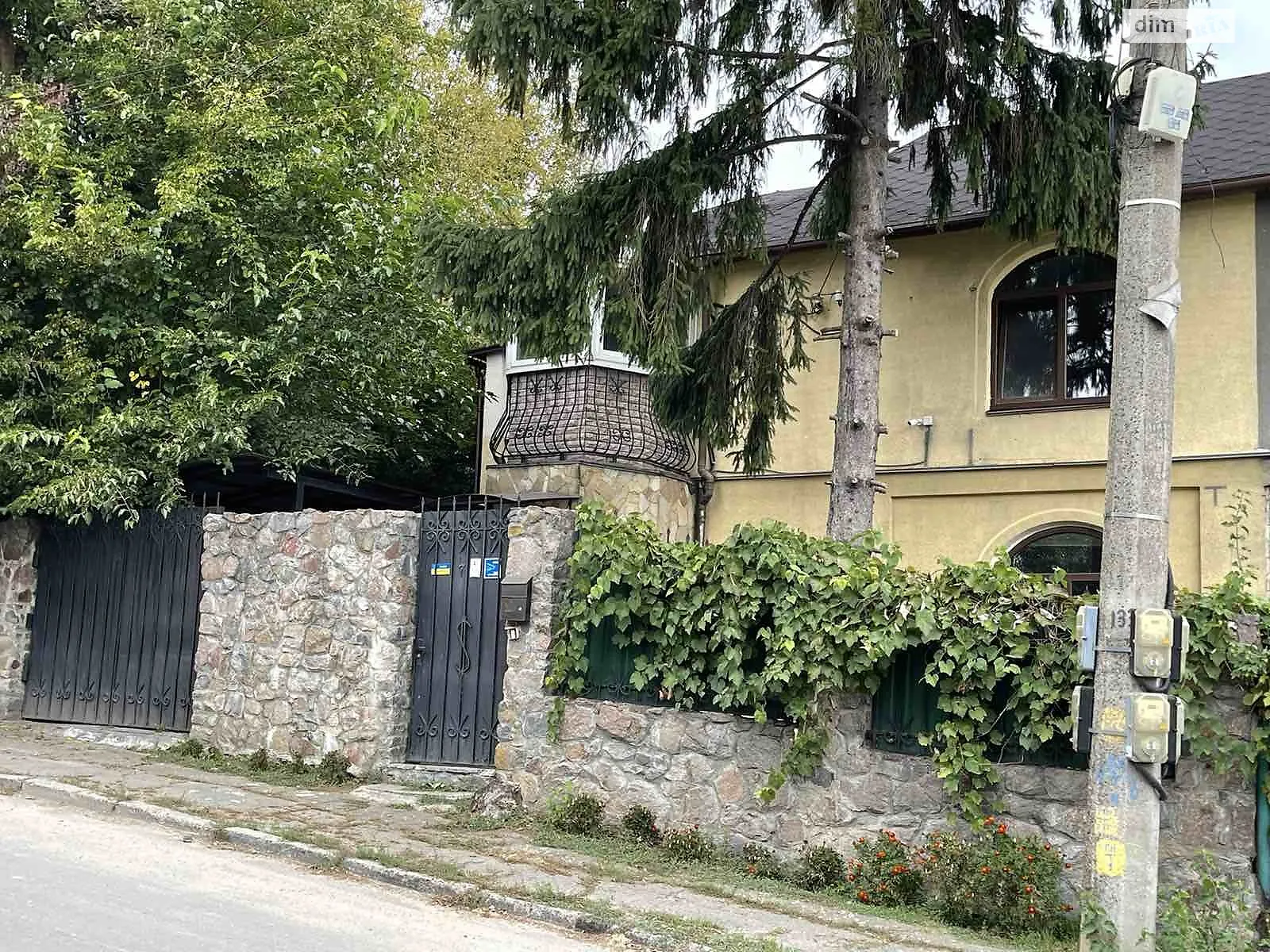 Продается дом на 2 этажа 130 кв. м с террасой, цена: 140000 $ - фото 1
