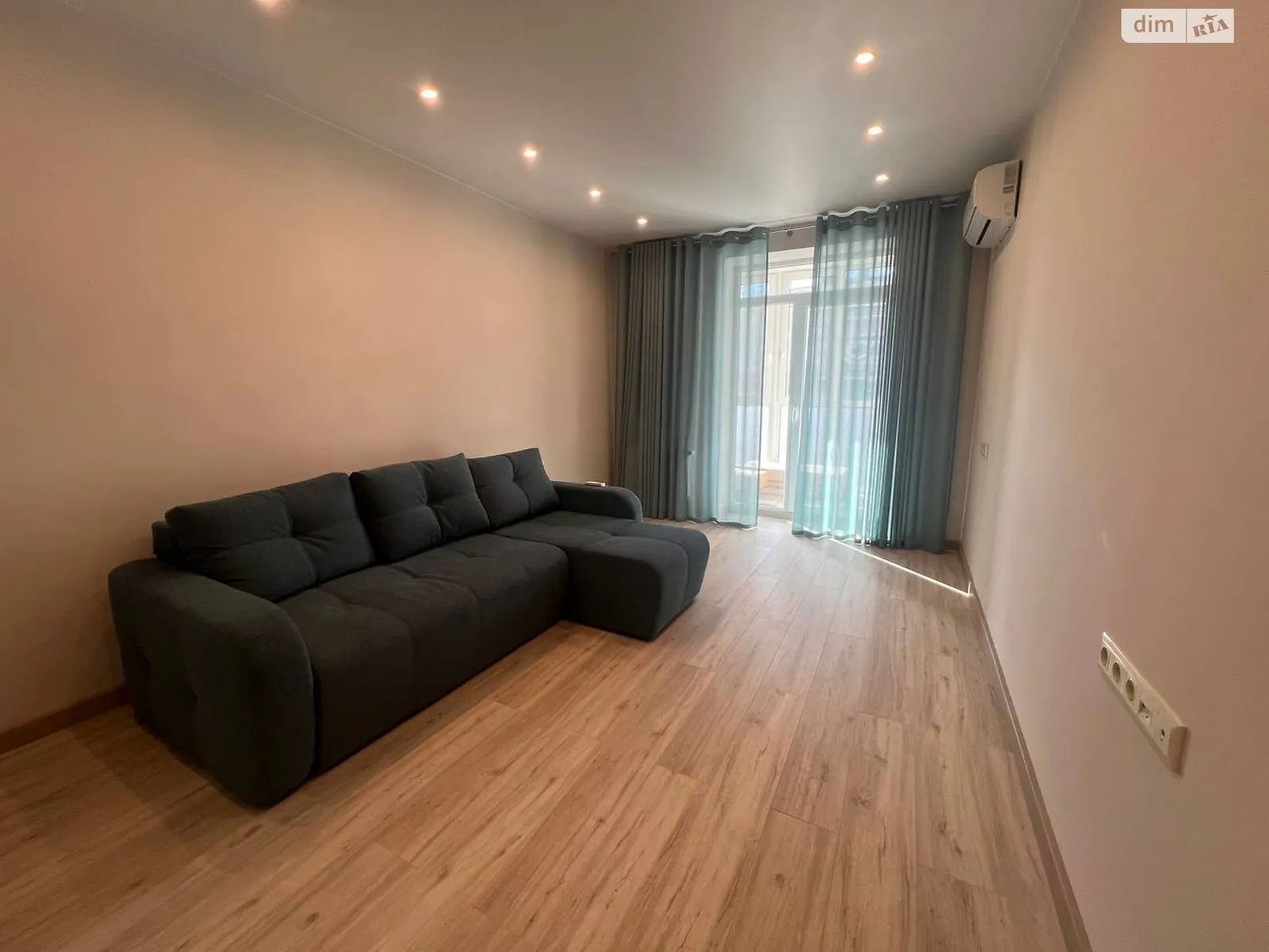 Продається 1-кімнатна квартира 42 кв. м у Дніпрі, вул. Гетьманська - фото 1