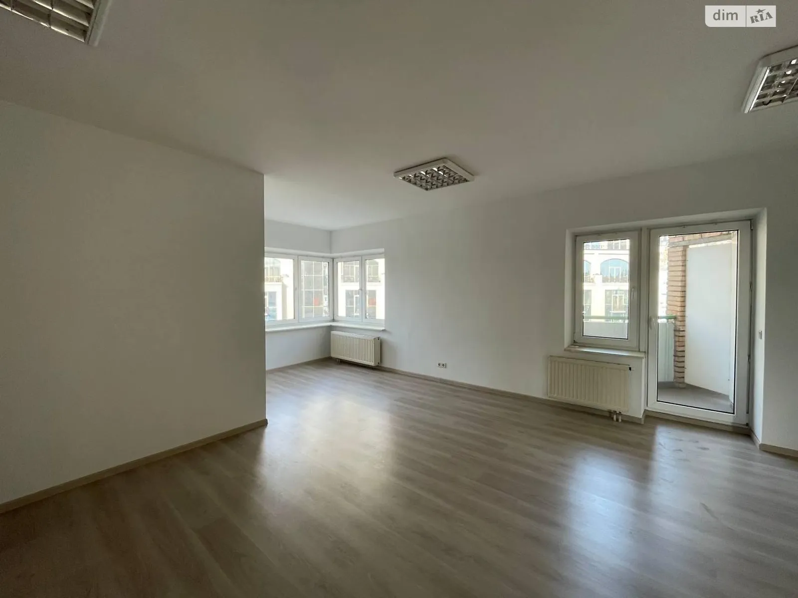 Сдается в аренду офис 167 кв. м в бизнес-центре, цена: 1670 $ - фото 1