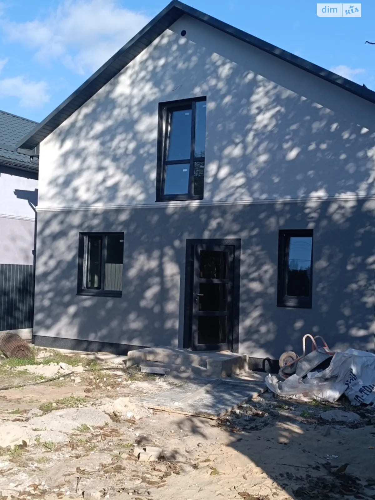 Продается дом на 2 этажа 110 кв. м с бассейном, цена: 79000 $ - фото 1