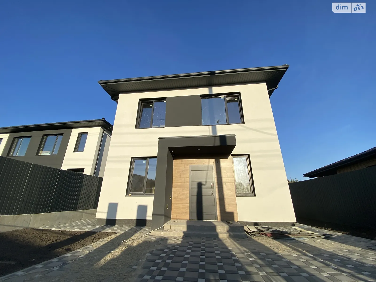 Продается дом на 2 этажа 133 кв. м с мебелью, цена: 165000 $ - фото 1