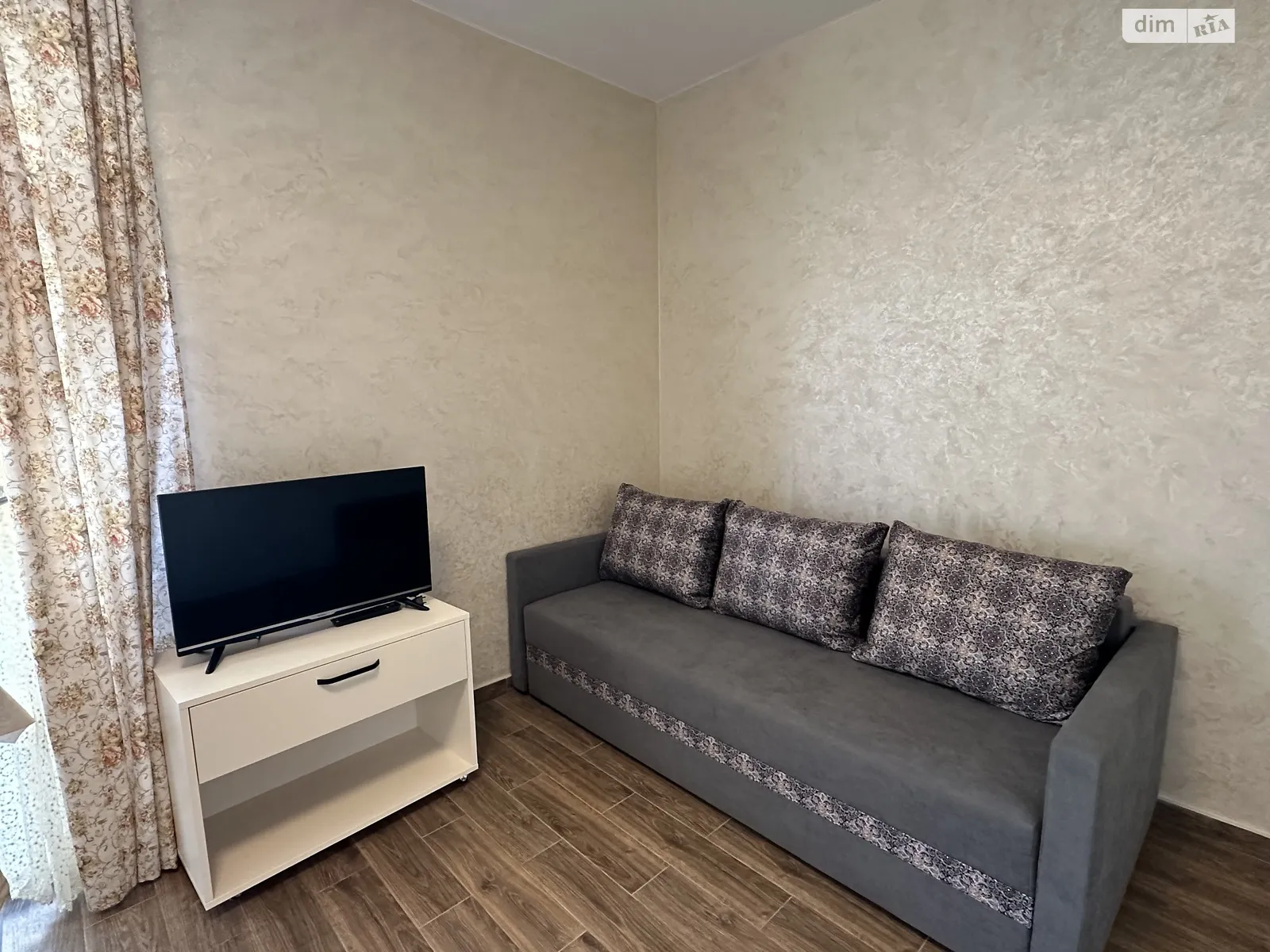 Сдается в аренду 1-комнатная квартира 26 кв. м в Ровно, ул. Дворецкая - фото 1