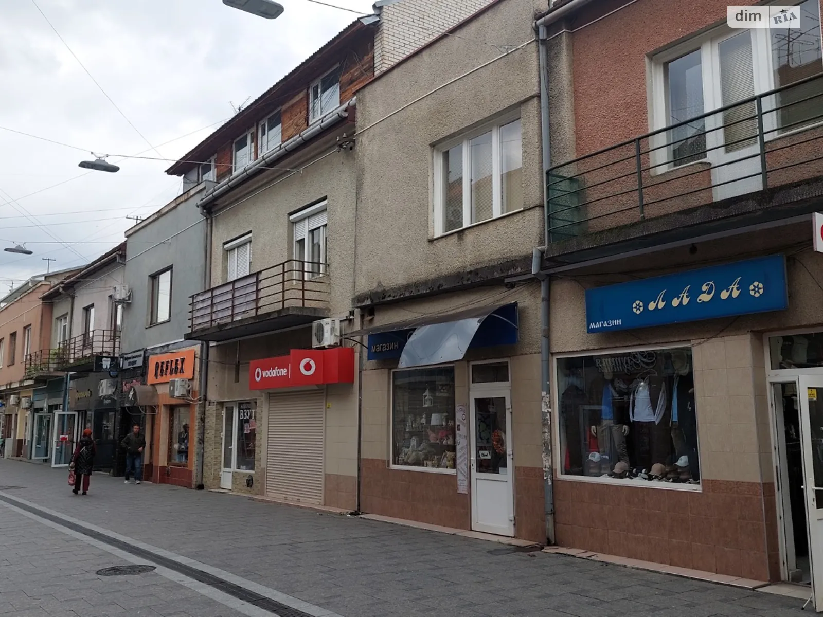 Продается 3-комнатная квартира 76.6 кв. м в Мукачеве, ул. Фёдора Достоевского, 7 - фото 1