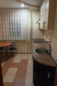 Сниму квартиру в Житомире долгосрочно