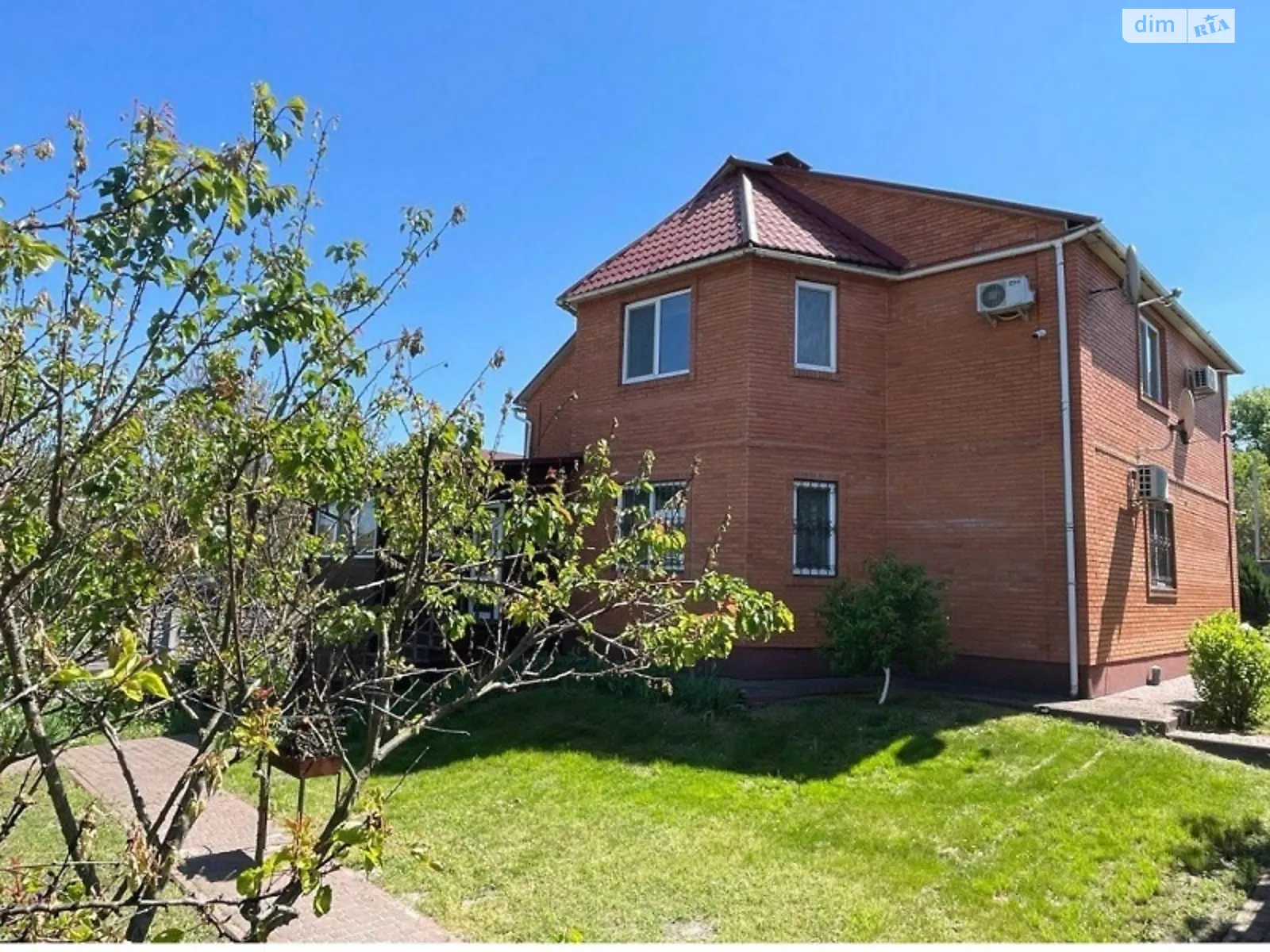 Продается дом на 2 этажа 280.4 кв. м с подвалом, цена: 339500 $ - фото 1