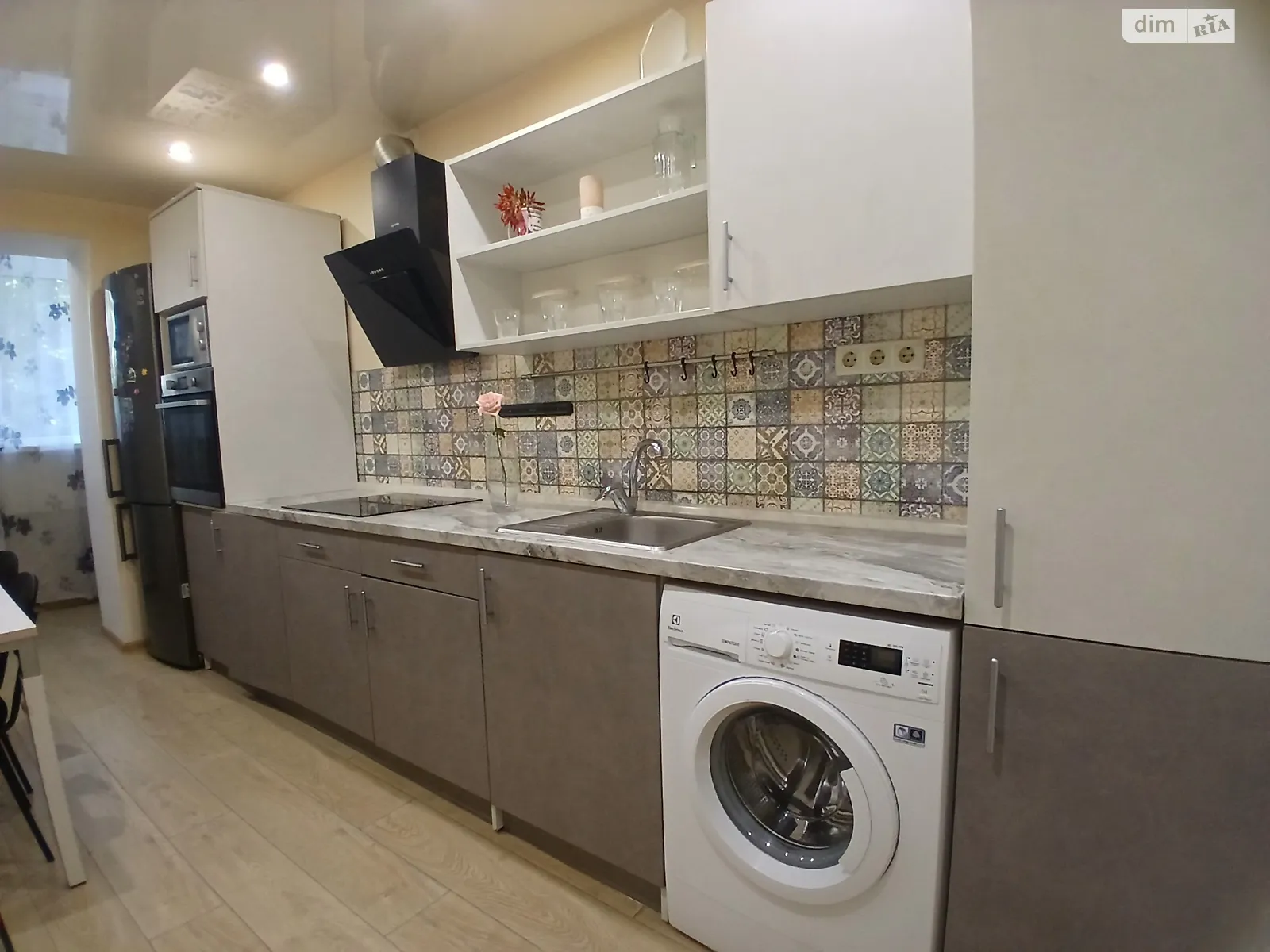 Продается 1-комнатная квартира 37 кв. м в Ирпене, ул. Родниковая, 12 - фото 1