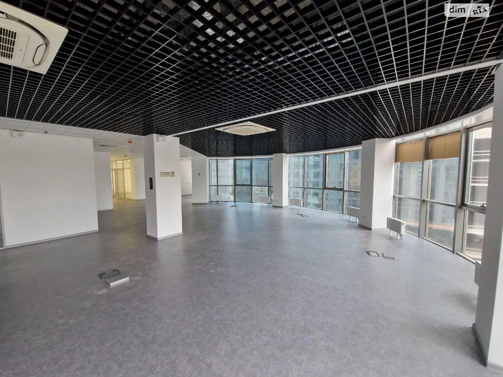 Сдается в аренду офис 390 кв. м в бизнес-центре, цена: 8450 $ - фото 1