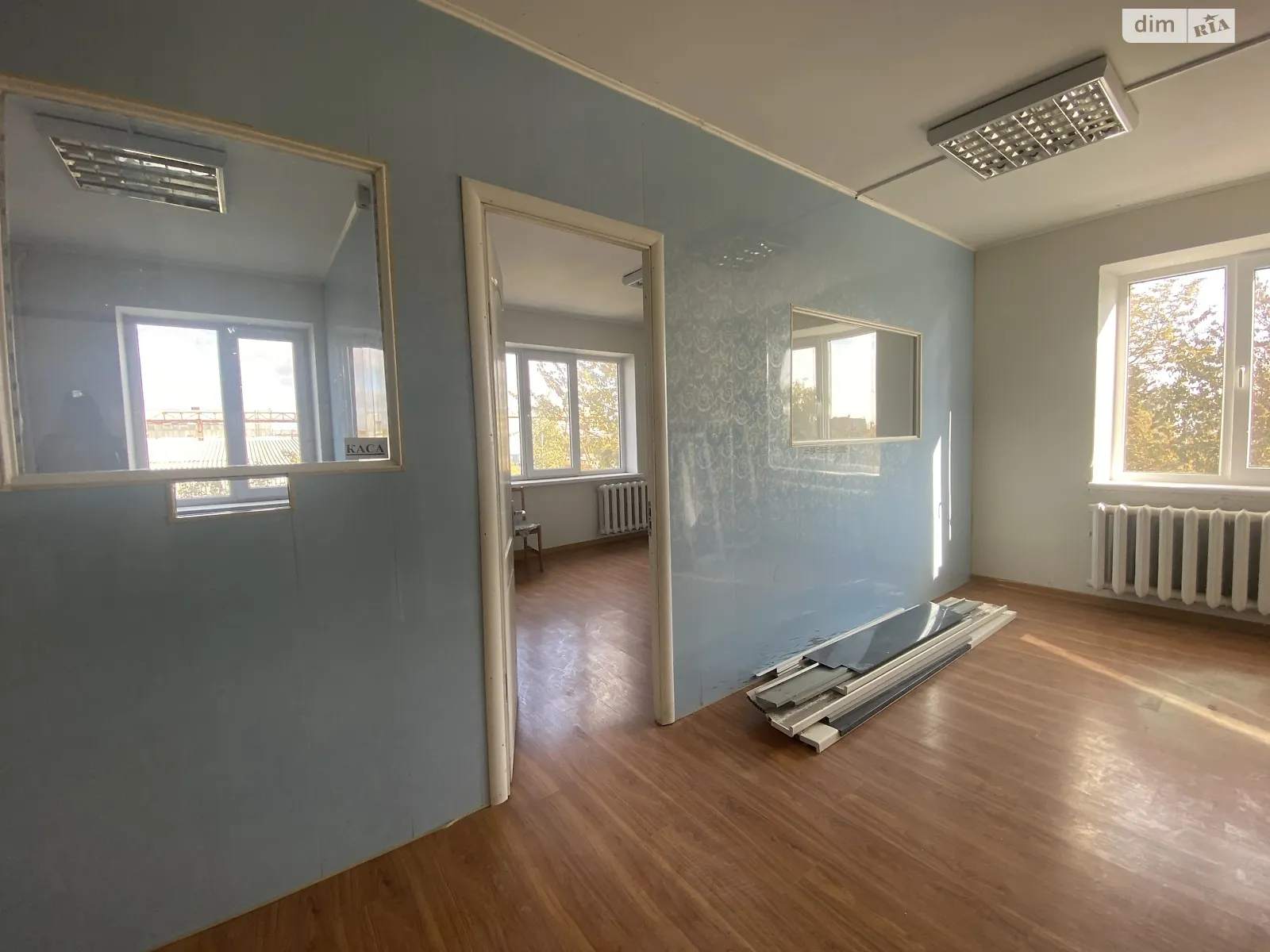 Сдается в аренду офис 32 кв. м в бизнес-центре, цена: 2800 грн - фото 1