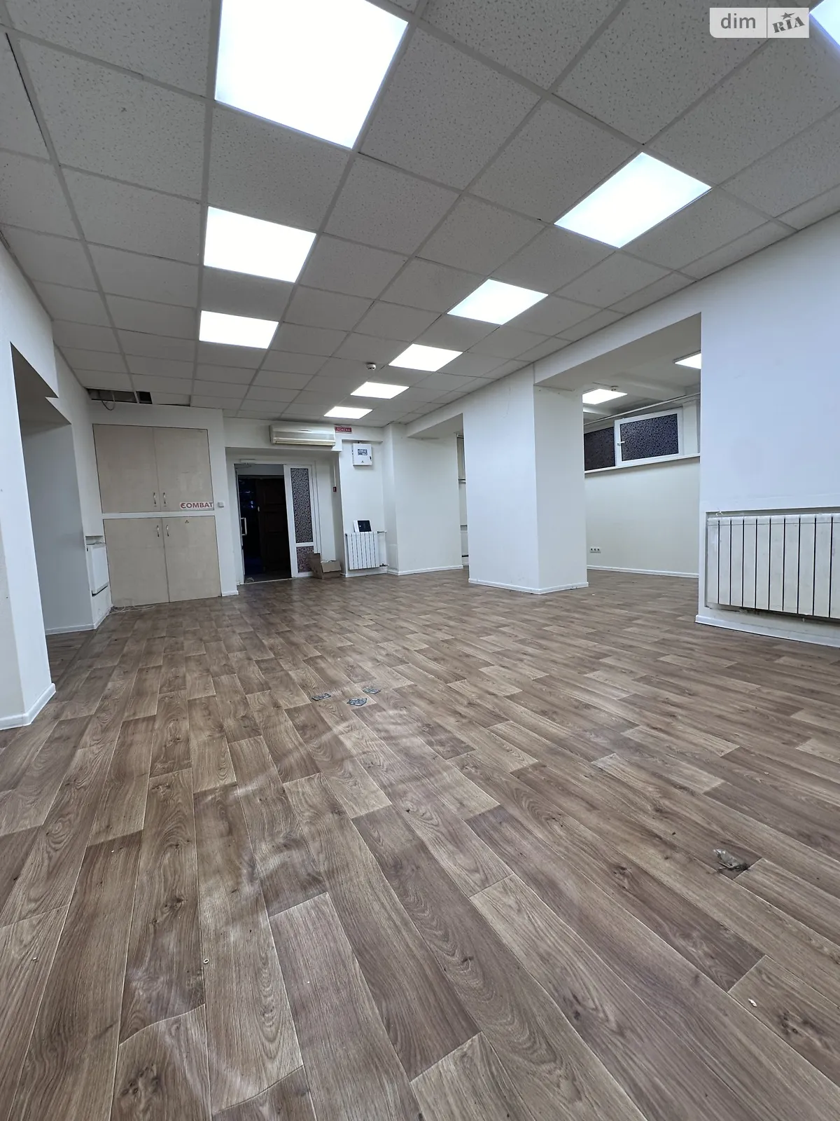 Продается помещения свободного назначения 233 кв. м в 5-этажном здании, цена: 250000 $ - фото 1