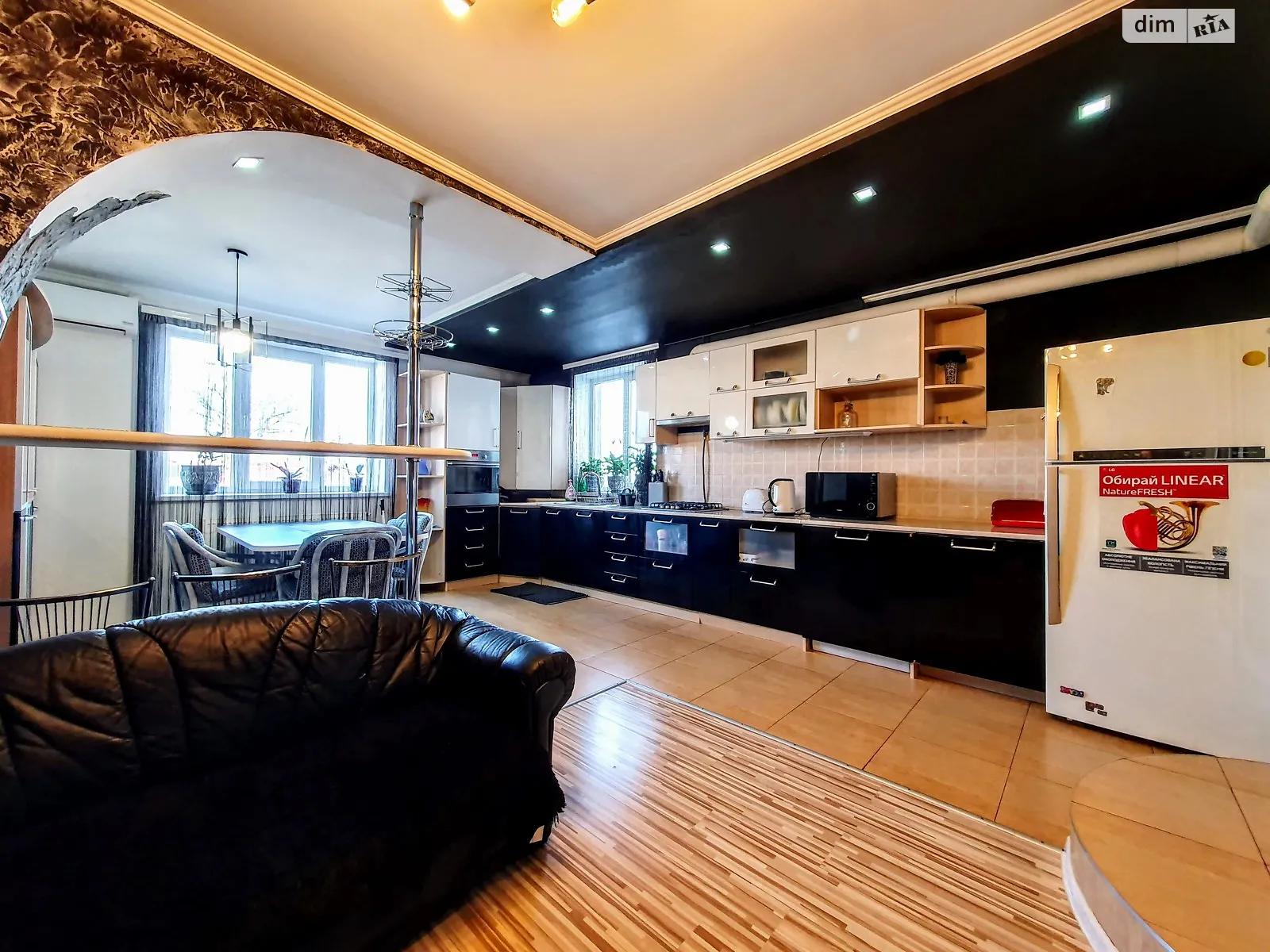 Сдается в аренду 3-комнатная квартира 120 кв. м в, цена: 500 $ - фото 1