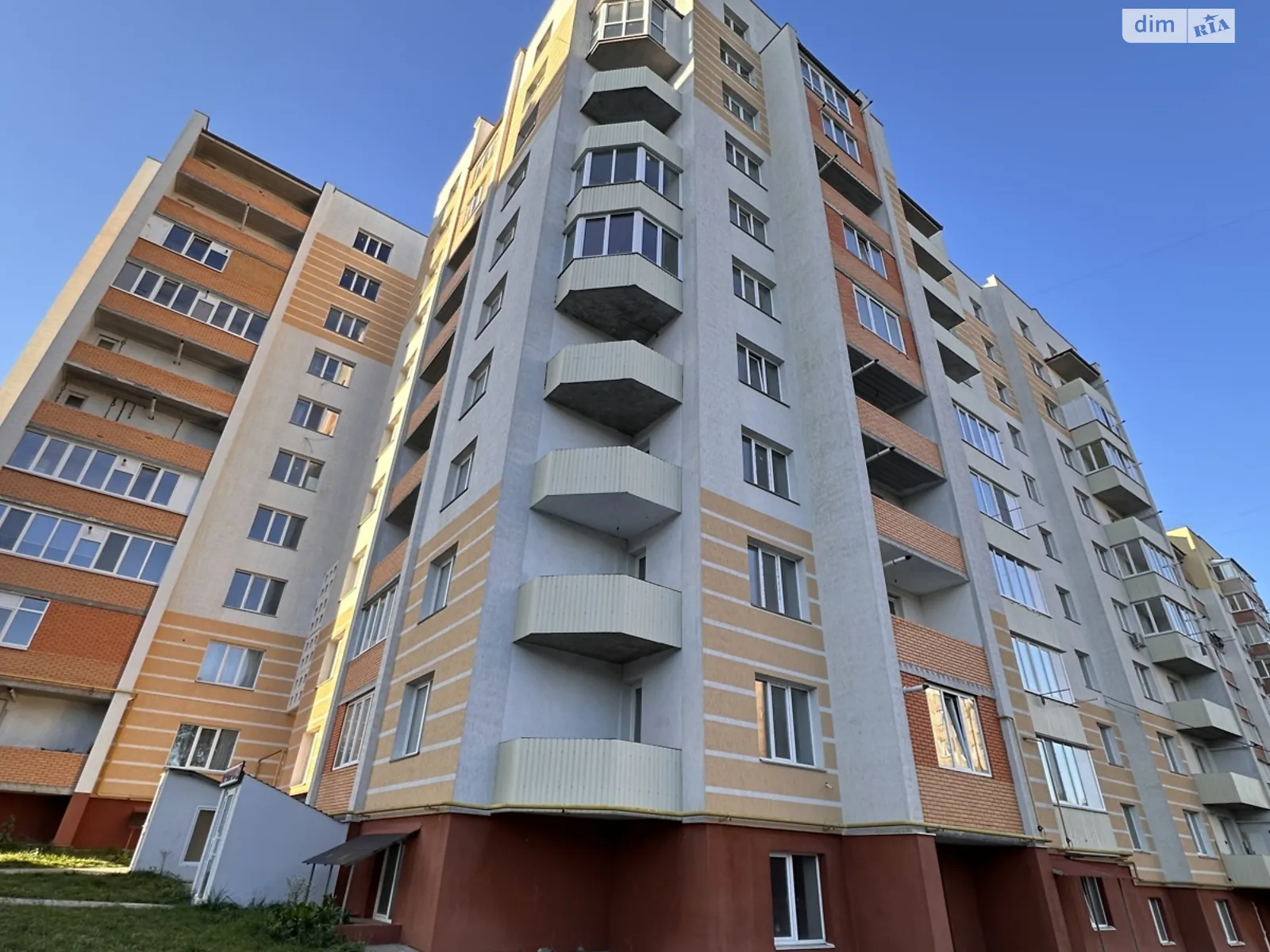 Продается 3-комнатная квартира 101 кв. м в Хмельницком, ул. Озерная - фото 1