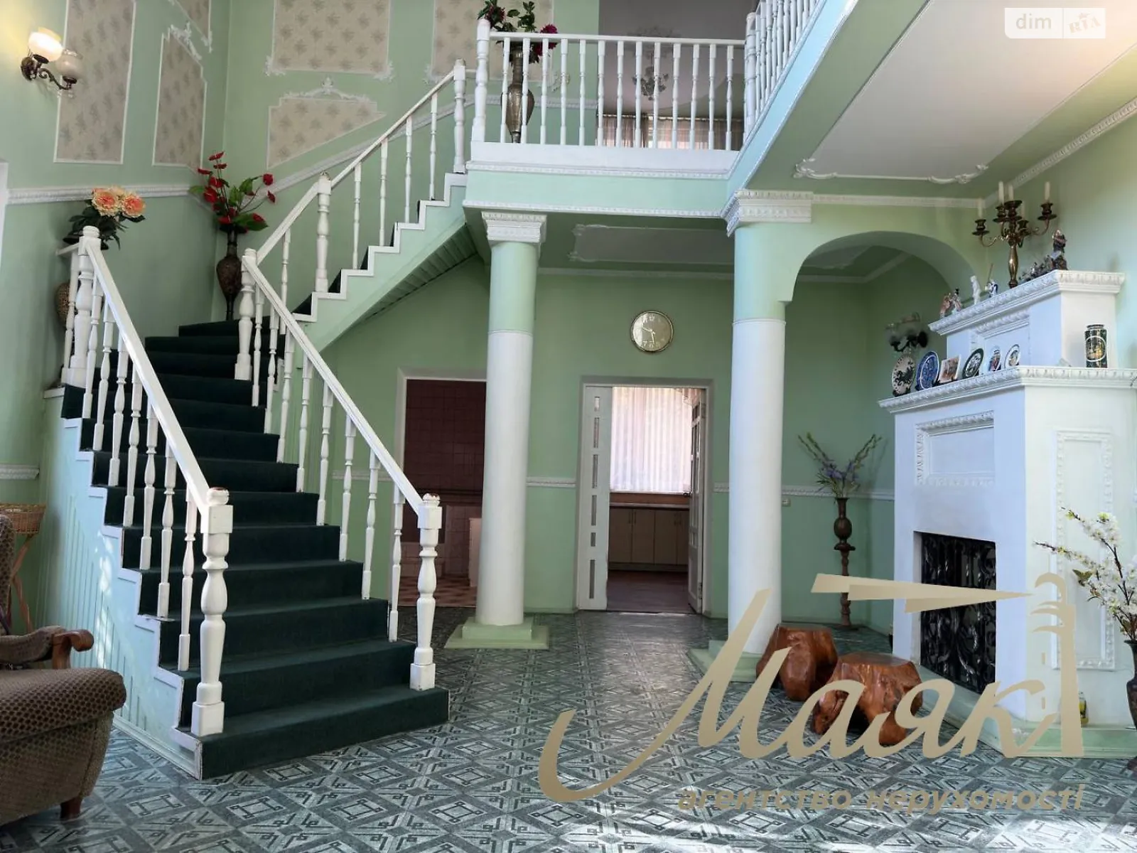 Продається будинок 2 поверховий 339 кв. м з садом, цена: 120000 $ - фото 1