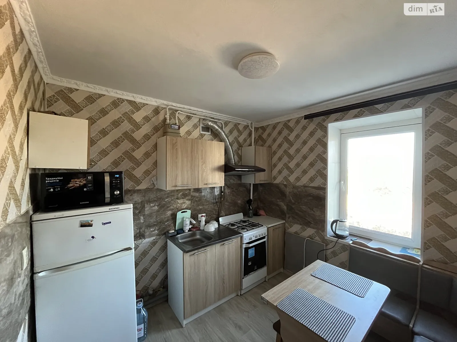 Продается 3-комнатная квартира 58.8 кв. м в Первомайске, просп. Труда - фото 1