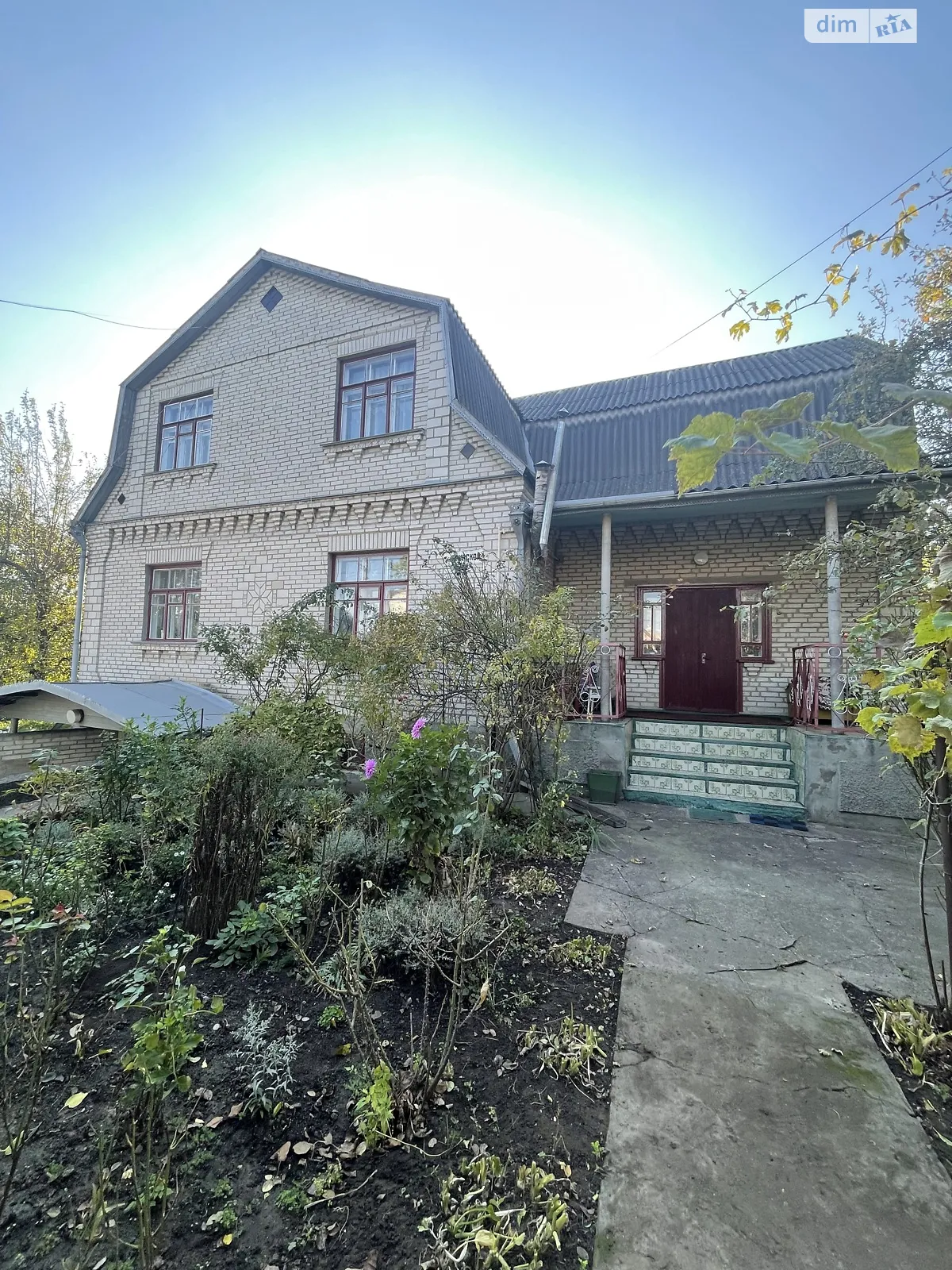 Продается дом на 2 этажа 180 кв. м с участком, цена: 105000 $ - фото 1
