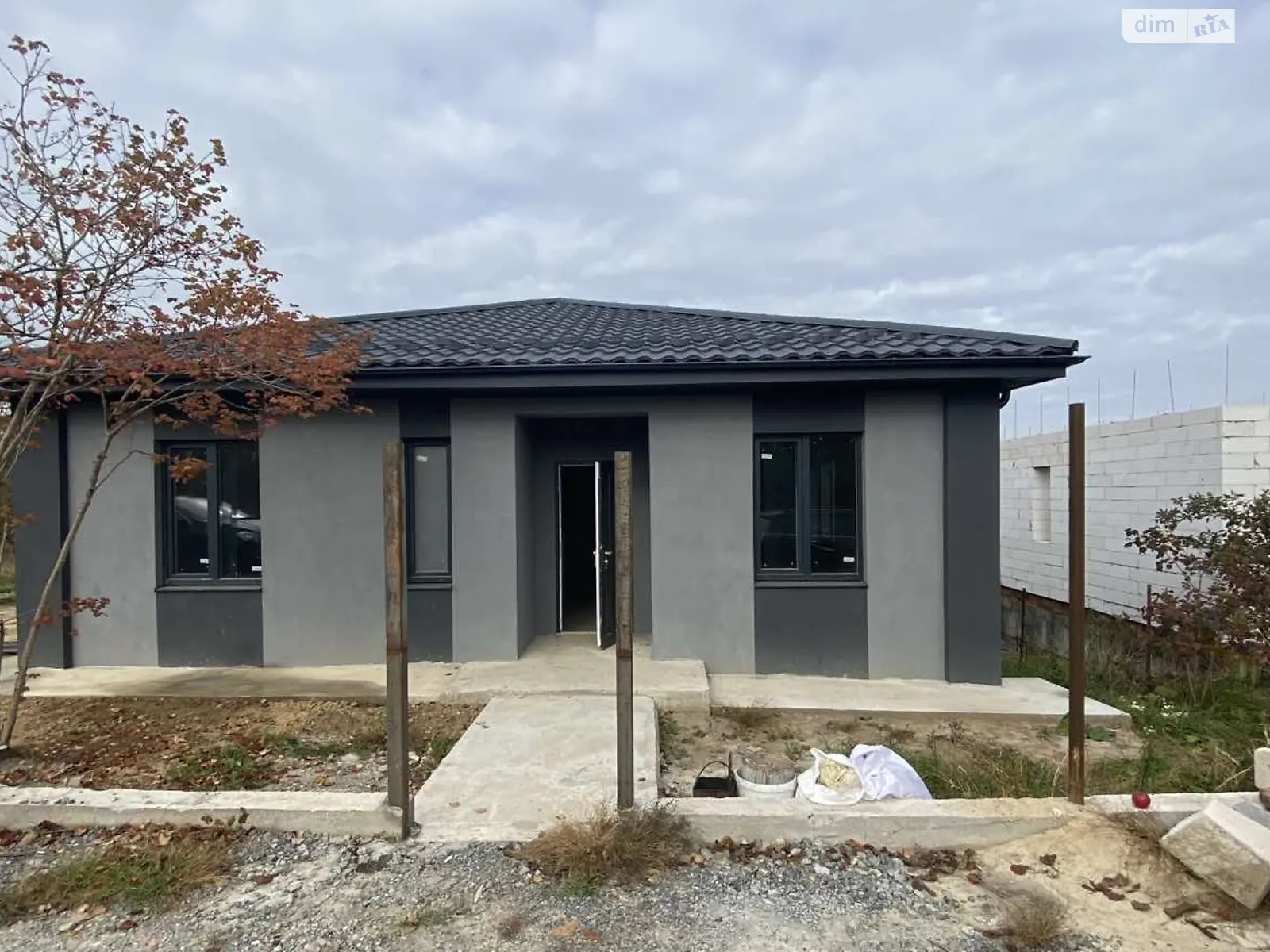 Продається одноповерховий будинок 100 кв. м з гаражем, цена: 68000 $ - фото 1