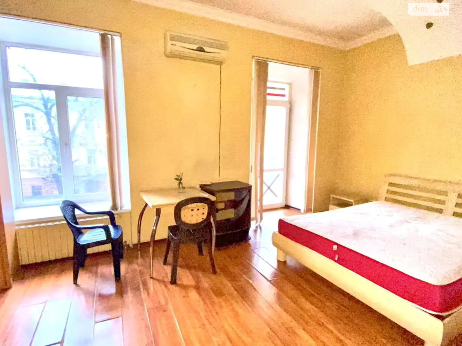 Продается 1-комнатная квартира 38 кв. м в Одессе, ул. Софиевская, 2Б - фото 1