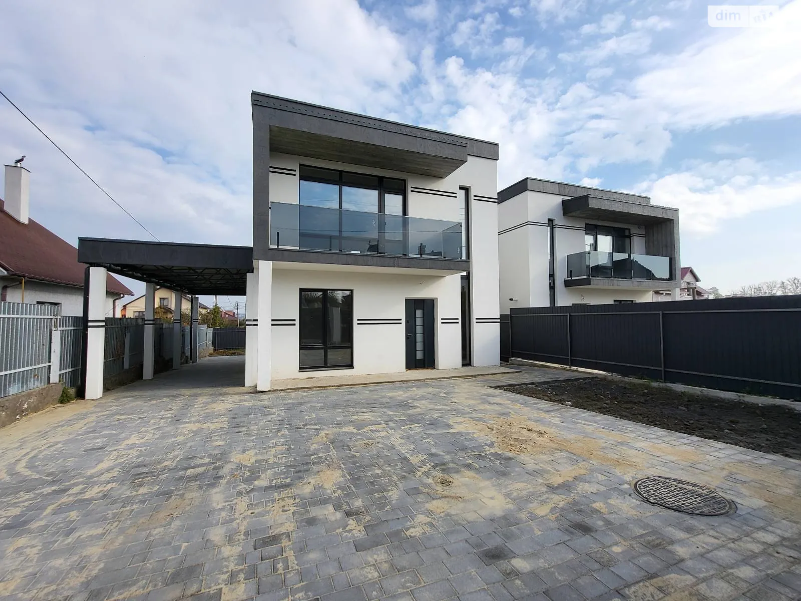 Продается дом на 2 этажа 120 кв. м с участком, цена: 115000 $ - фото 1