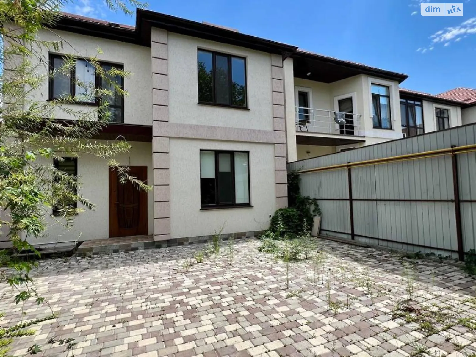 Продается дом на 2 этажа 99.2 кв. м с гаражом, цена: 165000 $ - фото 1