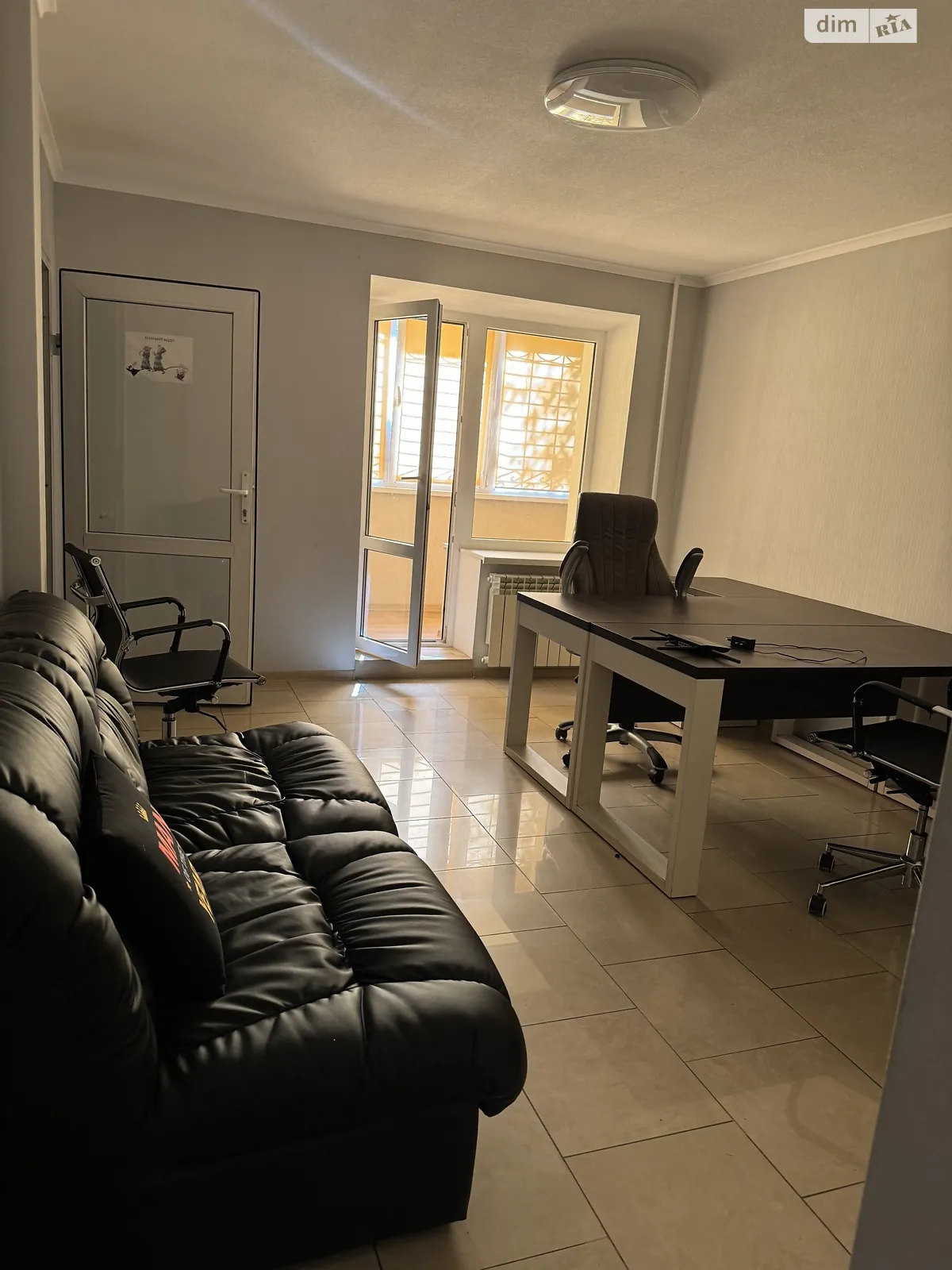 Сдается в аренду офис 100 кв. м в бизнес-центре, цена: 45000 грн - фото 1