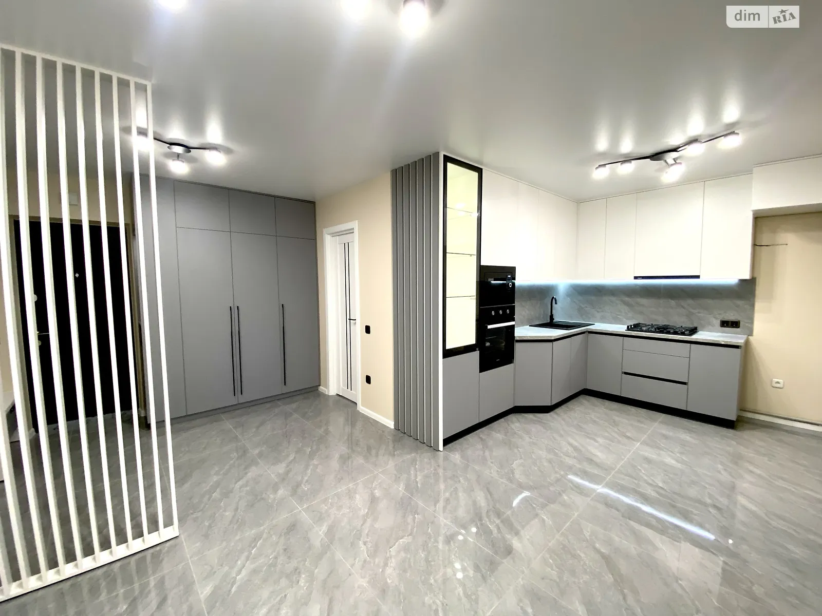2-кімнатна квартира 57 кв. м у Тернополі, цена: 60000 $ - фото 1