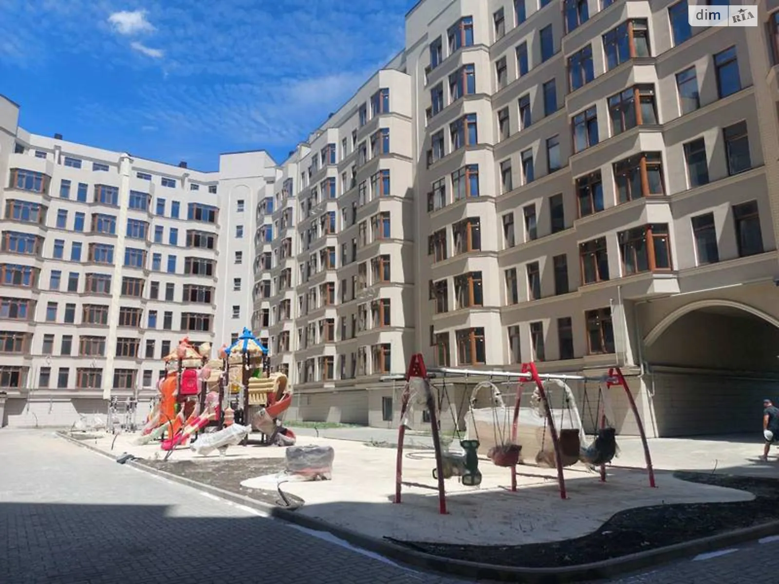 Продается 3-комнатная квартира 97.5 кв. м в Одессе, ул. Дача Ковалевского, 91 - фото 1