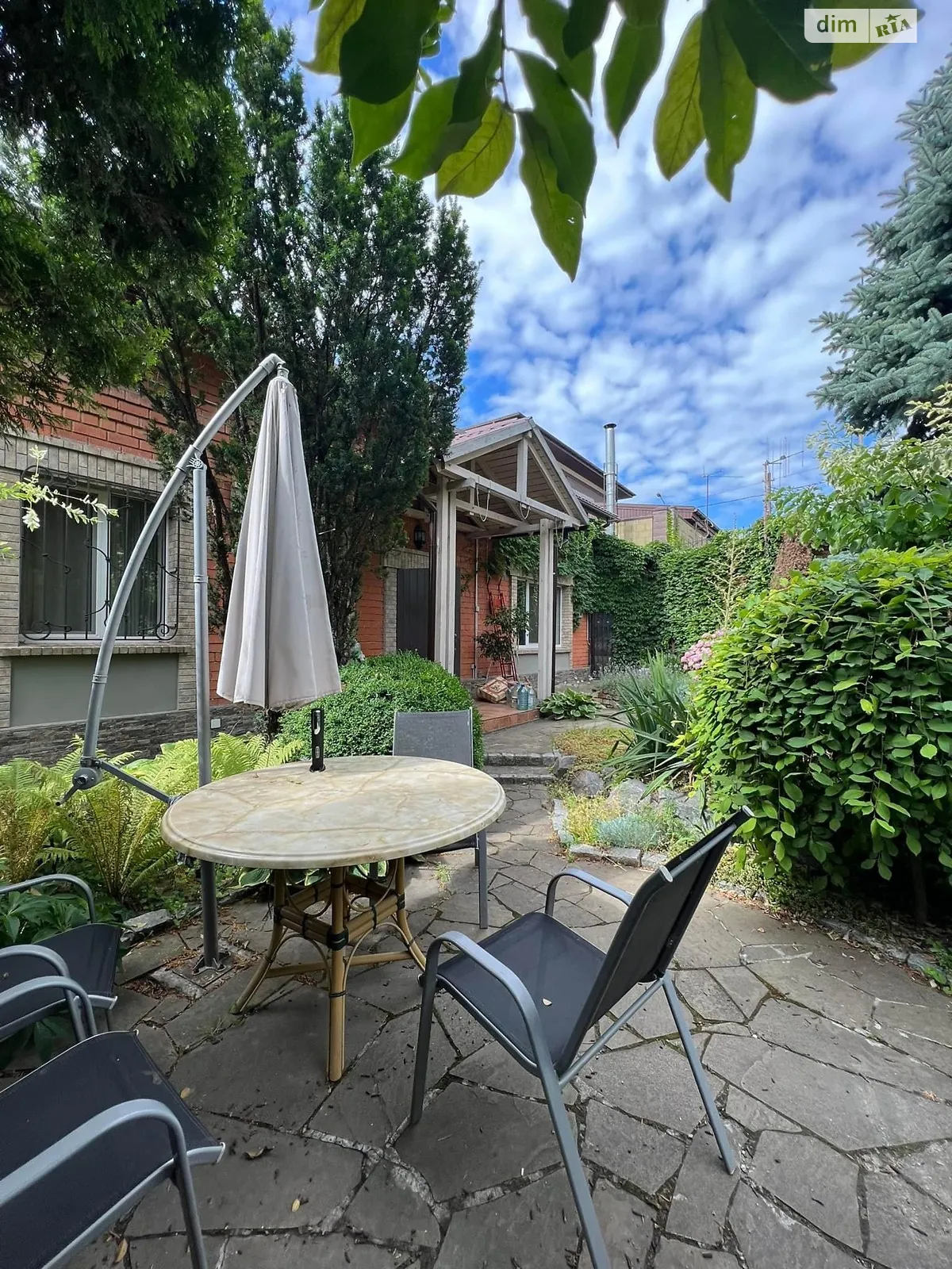 Продается дом на 2 этажа 226.1 кв. м с мебелью, цена: 179000 $ - фото 1