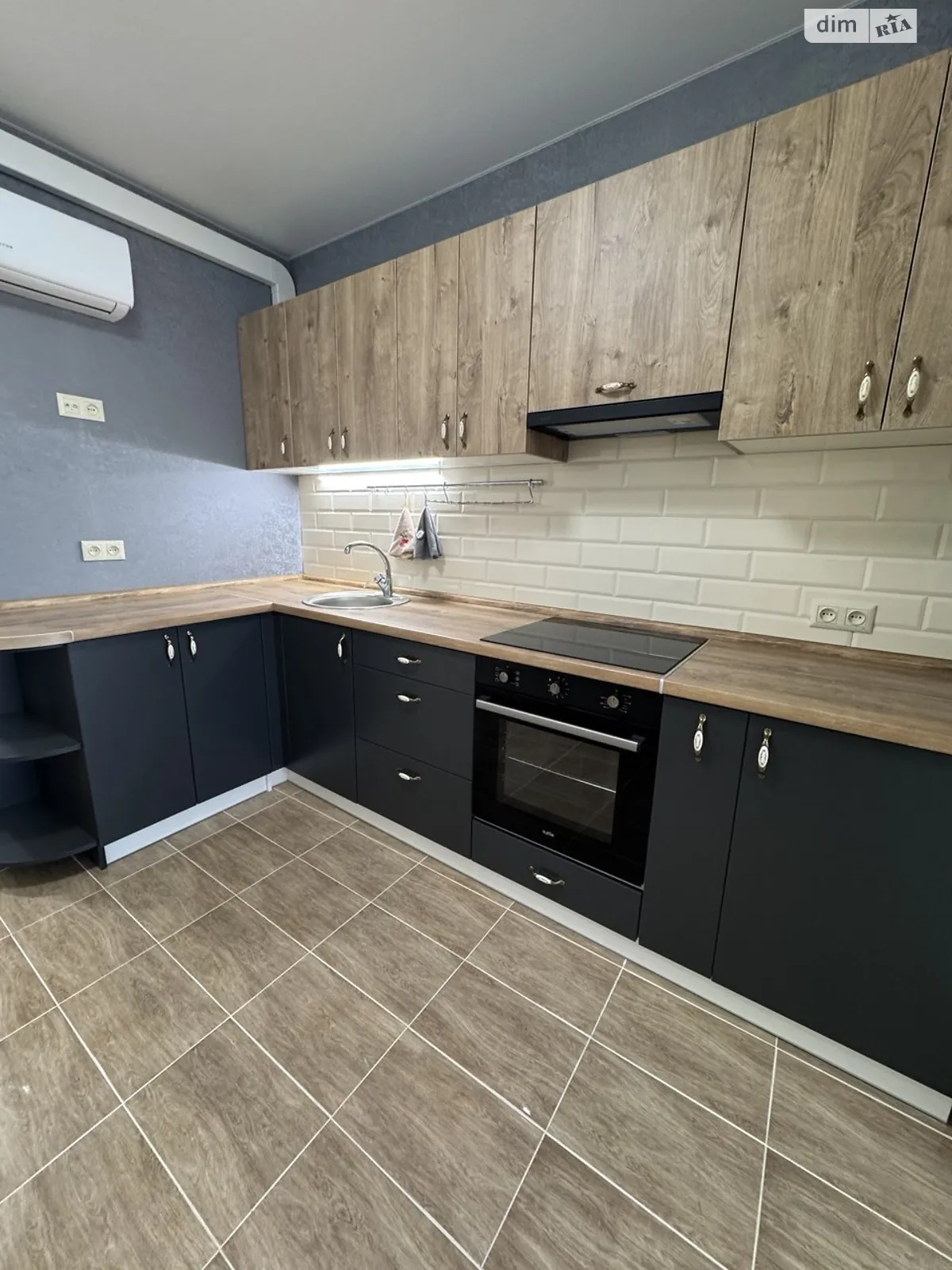 Продається 1-кімнатна квартира 32 кв. м у Лиманці, вул. Перлинна, 11 - фото 1