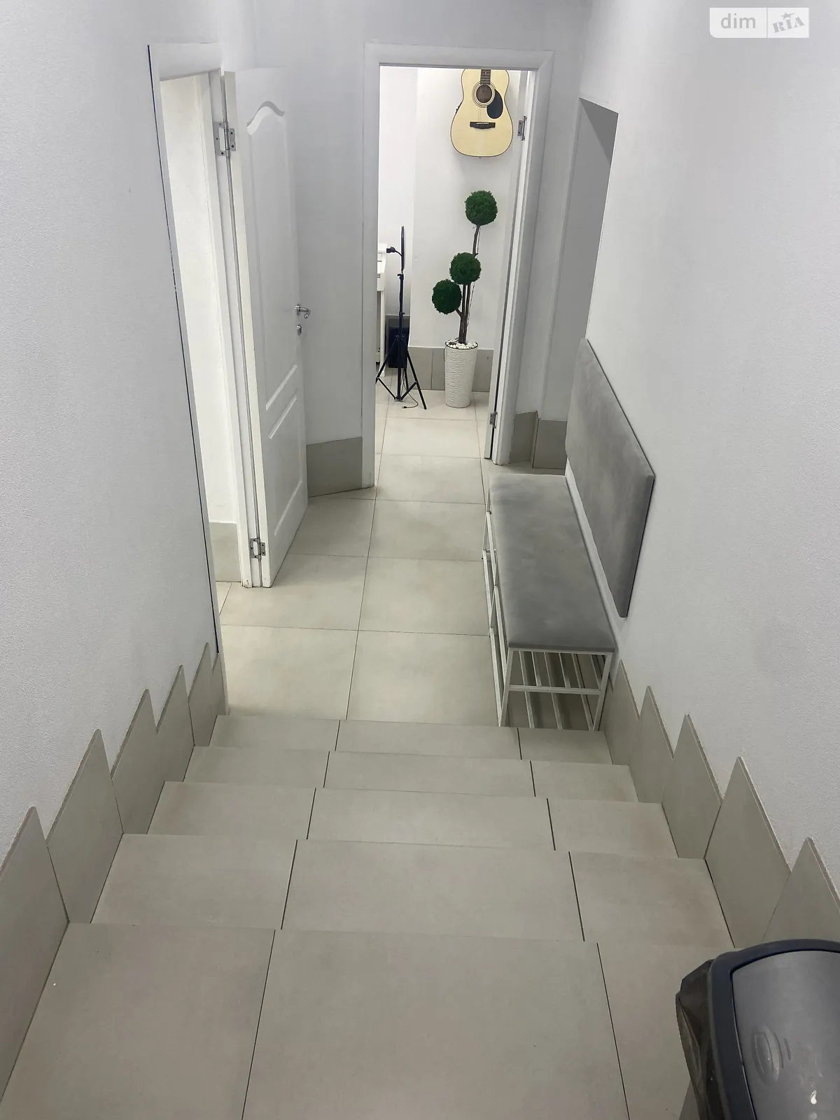 Продается офис 46.5 кв. м в бизнес-центре, цена: 49000 $ - фото 1